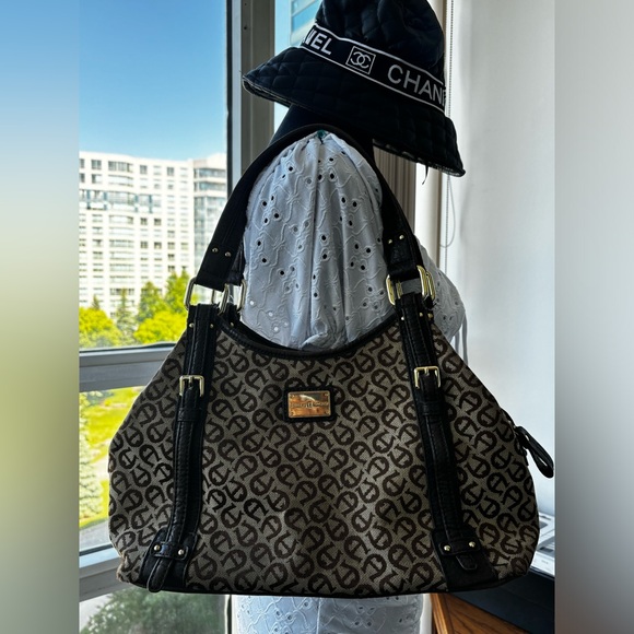 Sale🔥 Authentic Etienne Aigner Purse - Picture 3 of 7